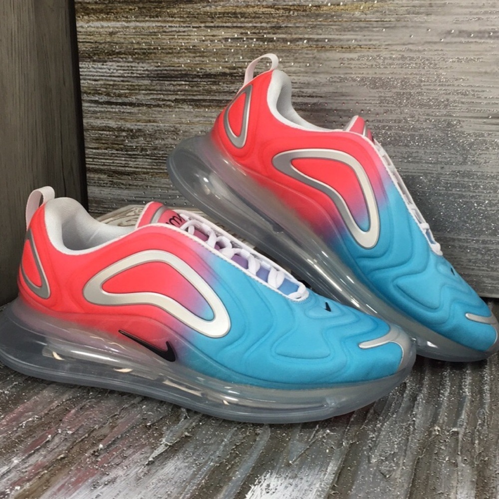 • Not available NIKE W AIR MAX 720 lawa glow/black - Picture 3 of 8